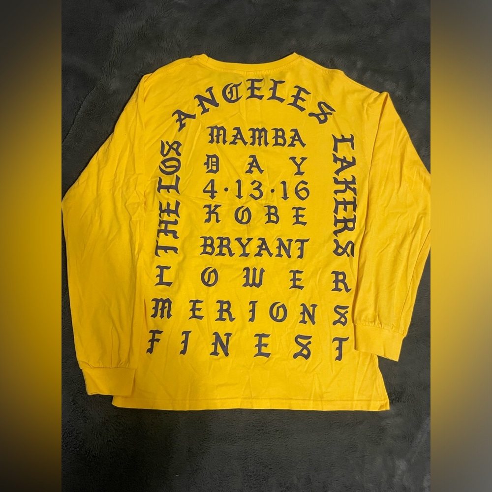 I Feel Like Kobe Long Sleeve Yellow T-Shirt Size Large